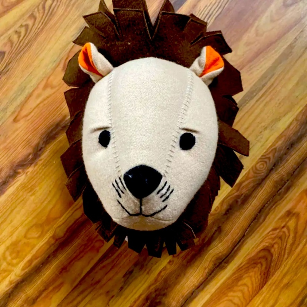 Pillowfort Cream and Brown Lion Head Wall Decor